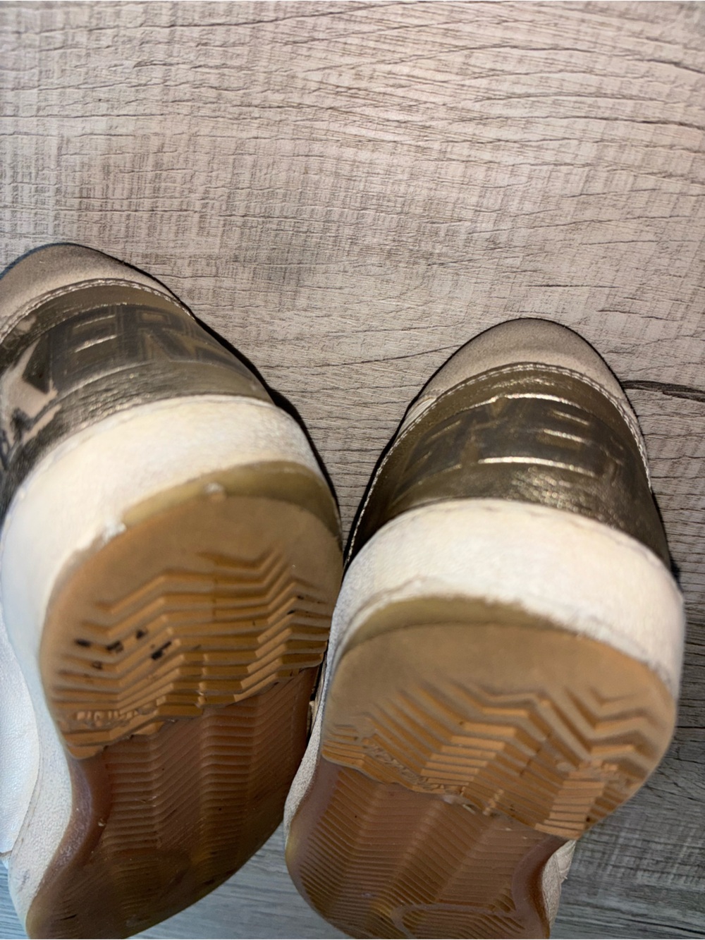 Golden Goose Ballstar sneakers size 39 with new laces - Picture 6 of 7